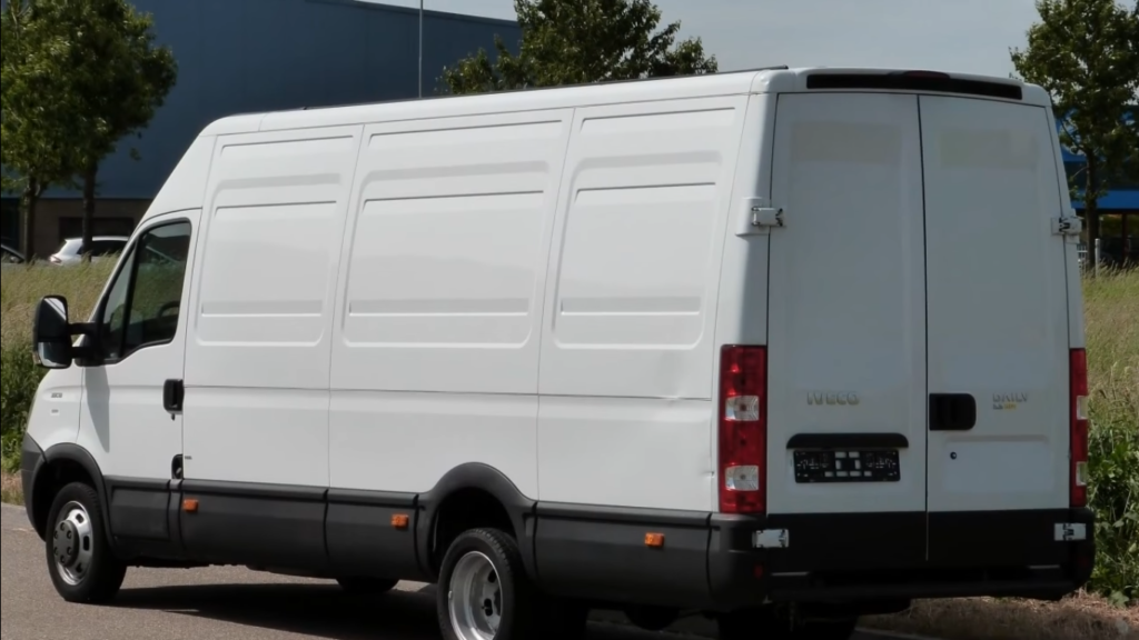 Inchirieri masini transport marfa
