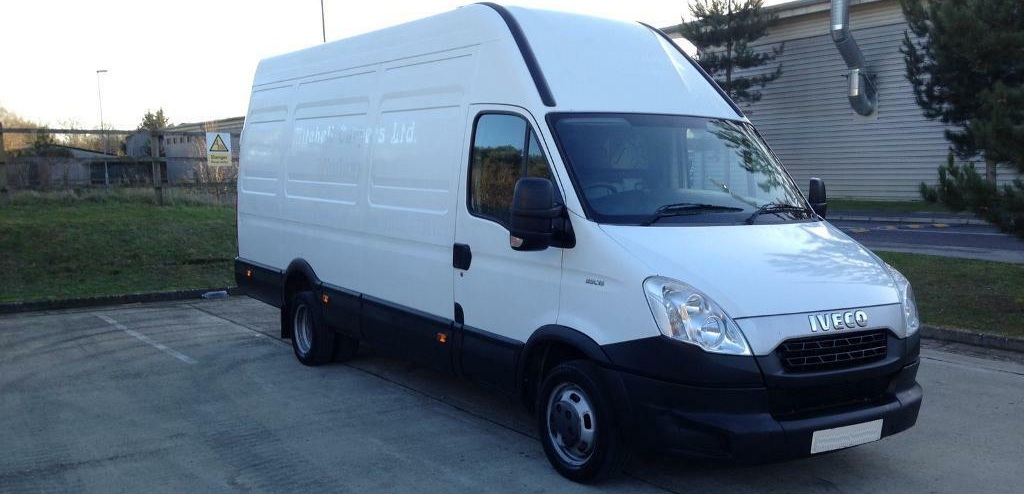 Inchirieri autoutilitare IVECO DAILY 35C15